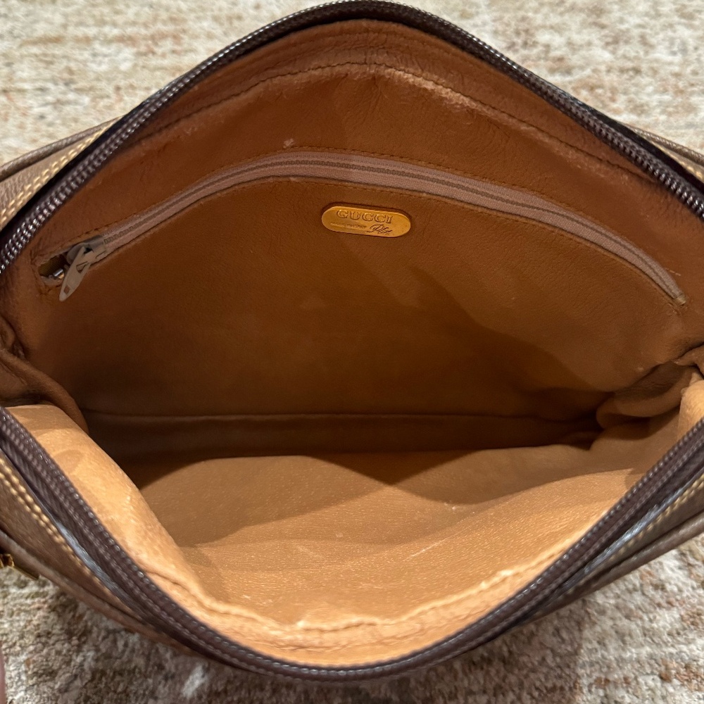Gucci Clutch With Authenticity Card - Picture 5 of 7